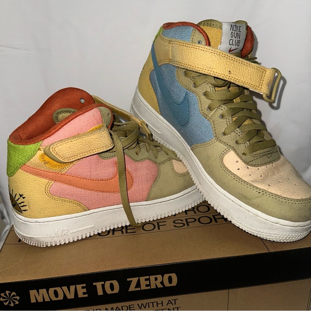 Nike Air Force 1 Mid Sun Club